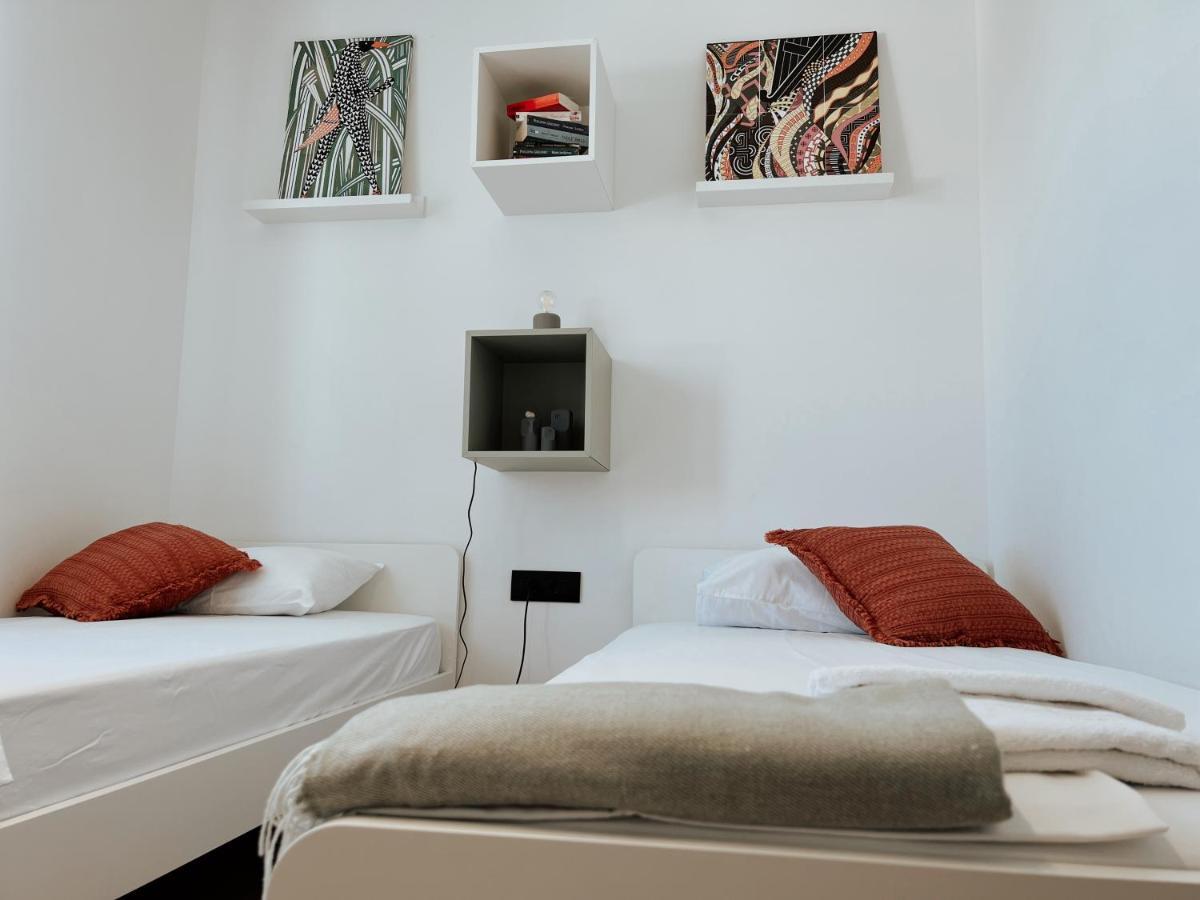 Dawn & Dusk - Modern Two Bedroom Apartment With Mountain Views ชีลิปิ ภายนอก รูปภาพ