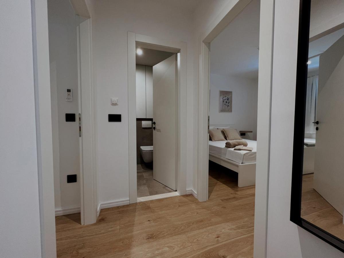 Dawn & Dusk - Modern Two Bedroom Apartment With Mountain Views ชีลิปิ ภายนอก รูปภาพ