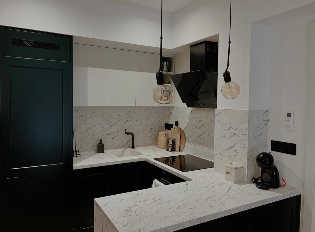 Dawn & Dusk - Modern Two Bedroom Apartment With Mountain Views ชีลิปิ ภายนอก รูปภาพ